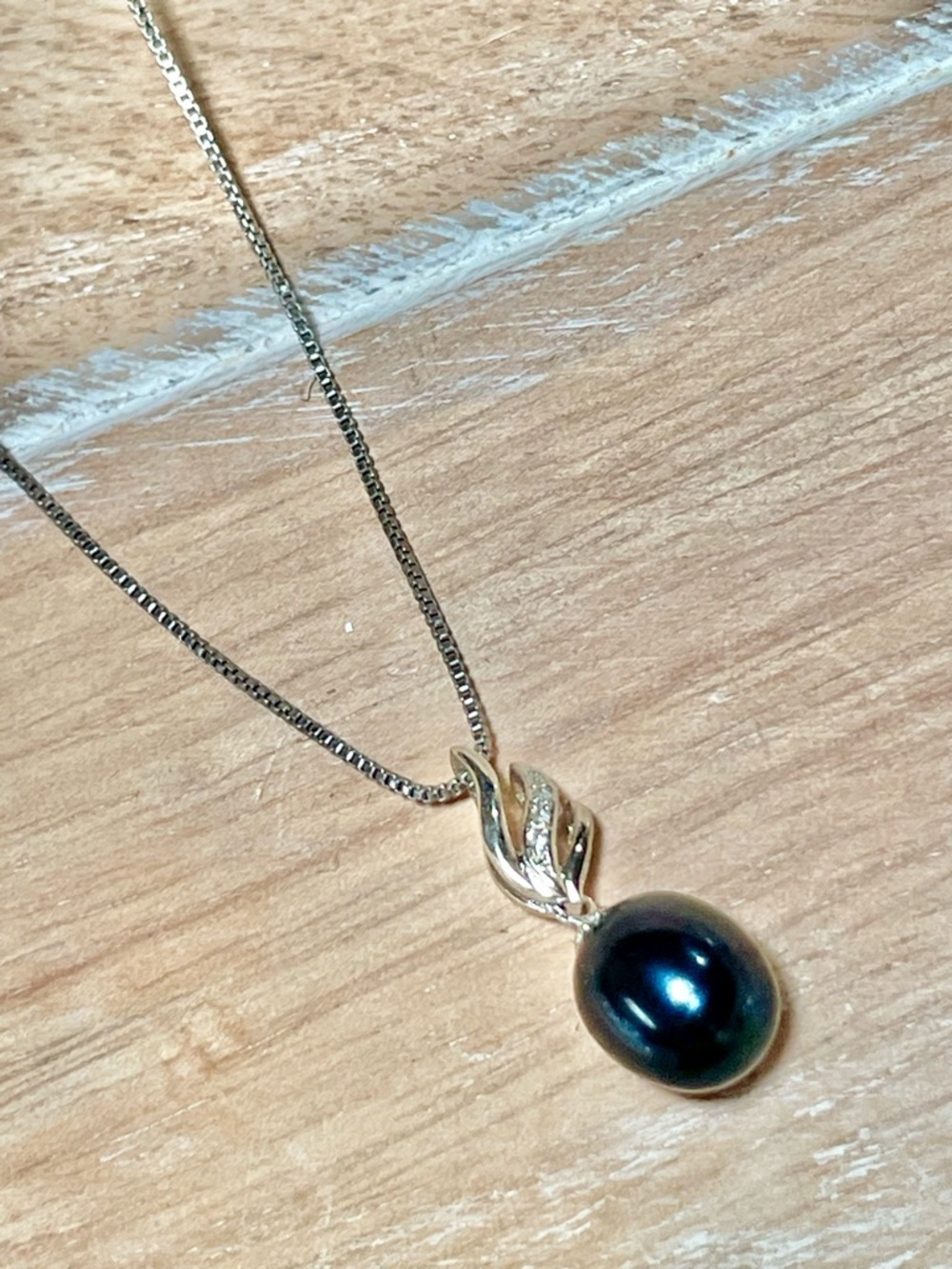 Genuine Sterling Silver Necklace with Genuine Iridescent Black Freshwater Pearl
